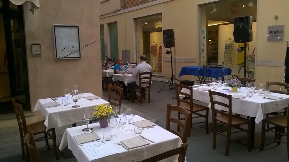 Locanda San Fiorenzo Fiorenzuola dʼArda Exterior foto