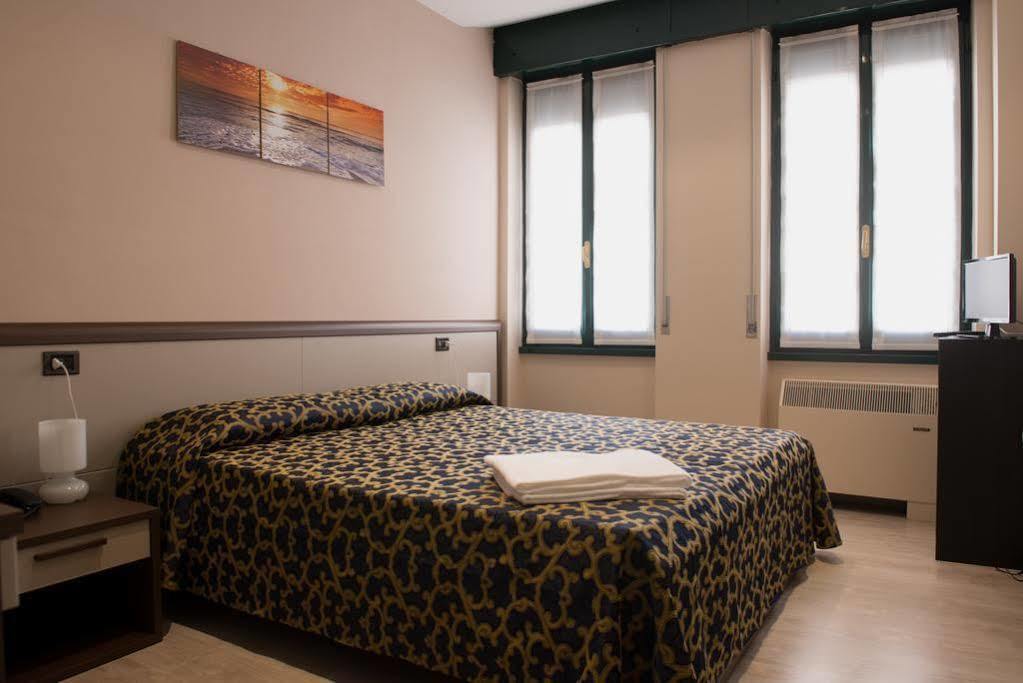 Locanda San Fiorenzo Fiorenzuola dʼArda Exterior foto