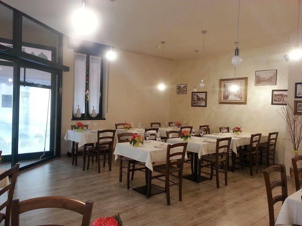 Locanda San Fiorenzo Fiorenzuola dʼArda Exterior foto